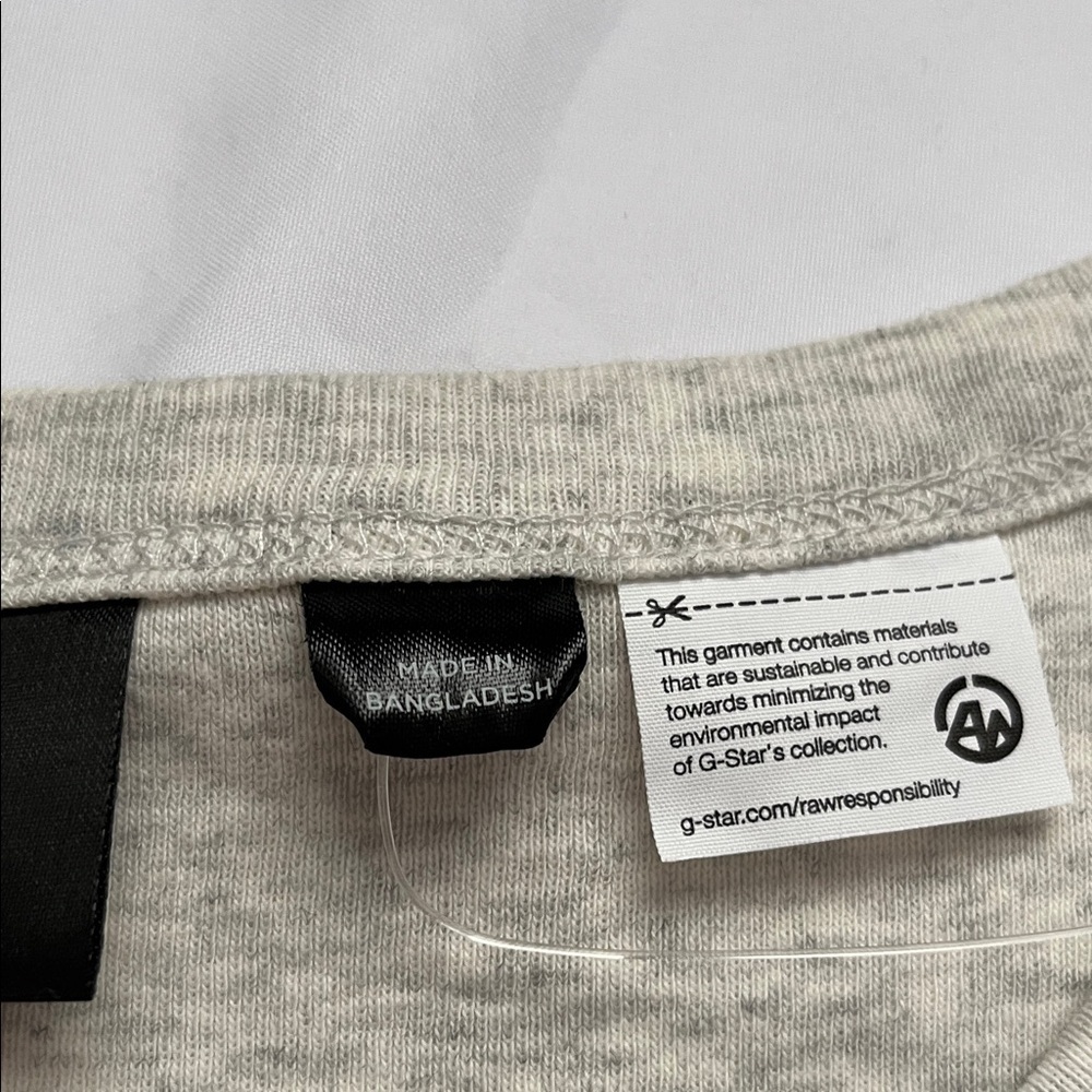 G-Star Men's White Tee with Black Logo new with no tag - Picture 4 of 11